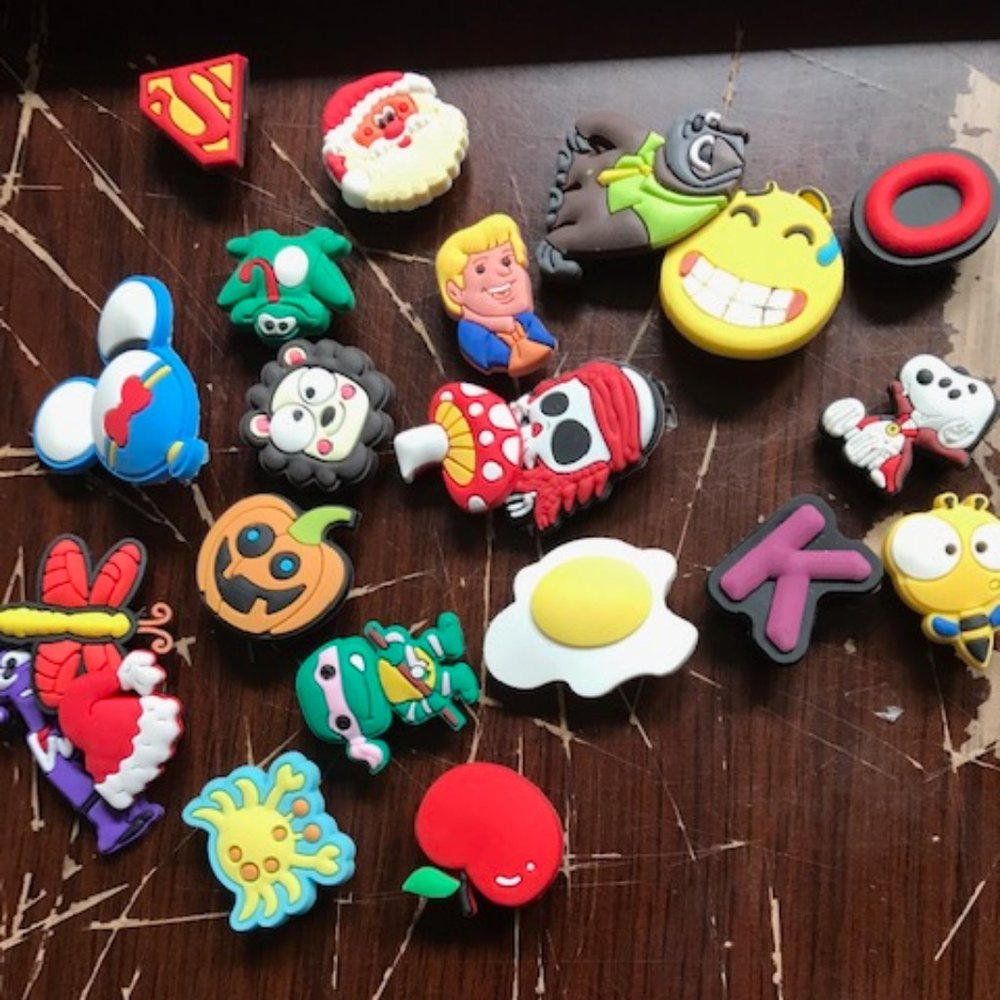 Lot of jibbitz shoe charm